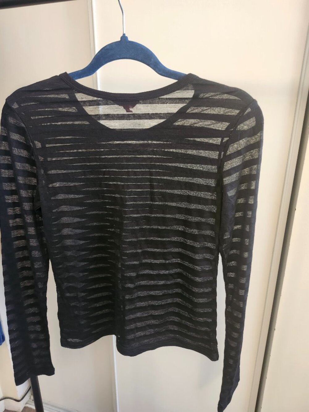GUESS TOP WITH RINESTONE  BLACK SIZE M - Picture 3 of 5